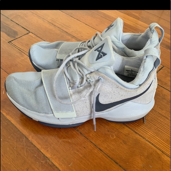 Nike Paul George basketball shoes